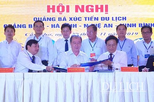 Đại diện 5 tỉnh và đại diện Hiệp hội Du lịch đồng bằng sông Cửu Long đã ký kết thỏa thuận hợp tác phát triển du lịch